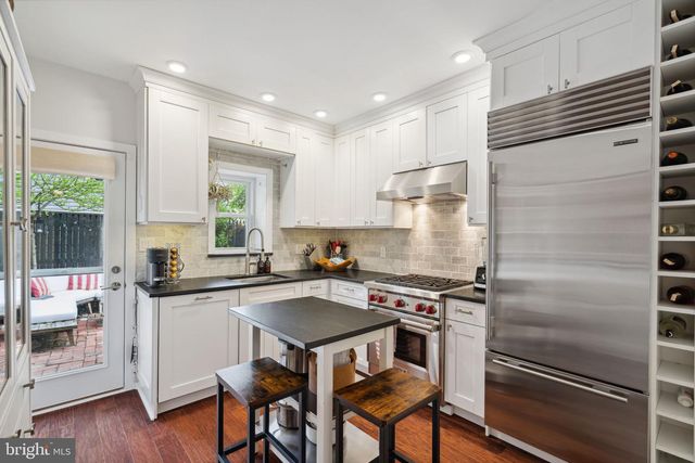 1911 PEMBERTON ST, Philadelphia, PA 19146