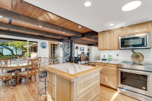 24854 Skyland Road, Los Gatos, CA 95033