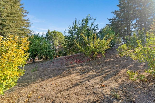 24854 Skyland Road, Los Gatos, CA 95033