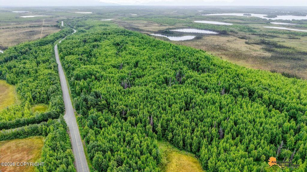 18714 W Lakes Boulevard, Wasilla, AK 99654