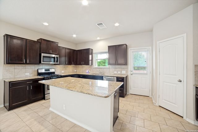 724 Smooth Wine, Cibolo, TX 78108