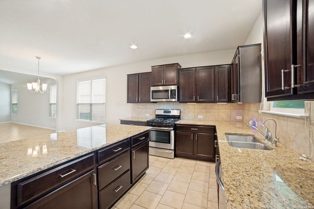 724 Smooth Wine, Cibolo, TX 78108