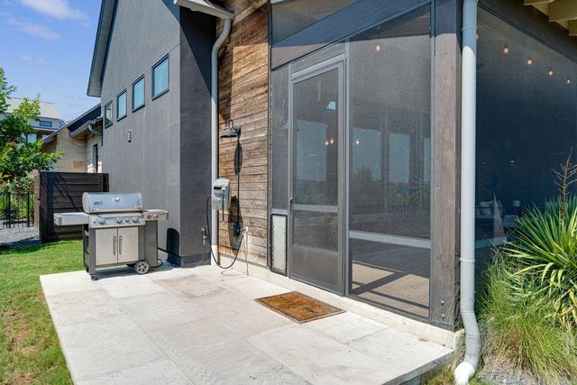 314 Hidden Beacon BND, Austin, TX 78738