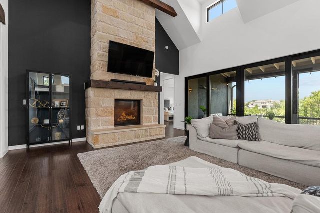 314 Hidden Beacon BND, Austin, TX 78738
