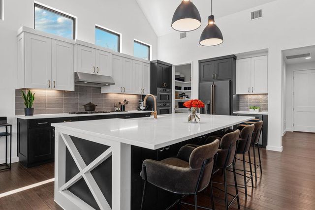 314 Hidden Beacon BND, Austin, TX 78738
