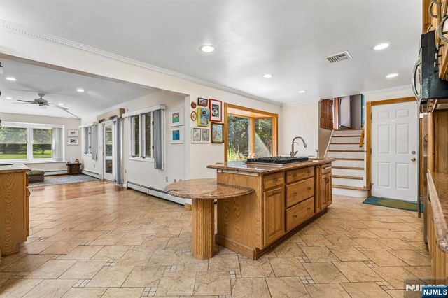 186 Laauwe Avenue, Wayne, NJ 07470