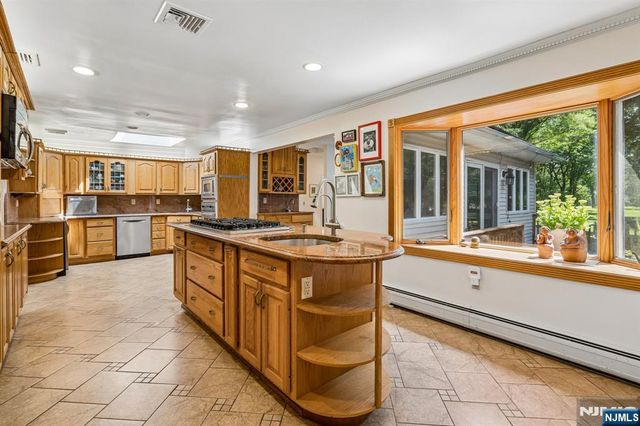 186 Laauwe Avenue, Wayne, NJ 07470