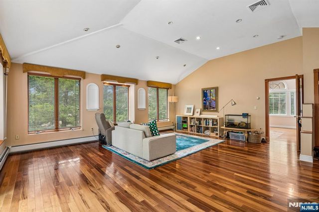 186 Laauwe Avenue, Wayne, NJ 07470