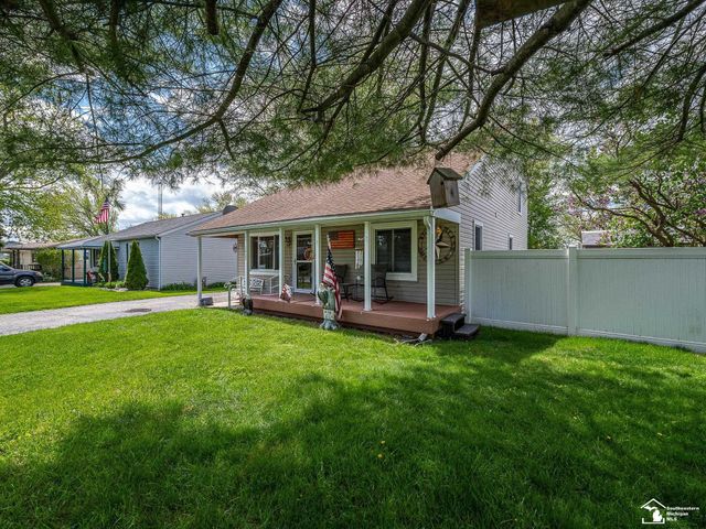 1423 Sunset Boulevard, Frenchtown Twp, MI 48162