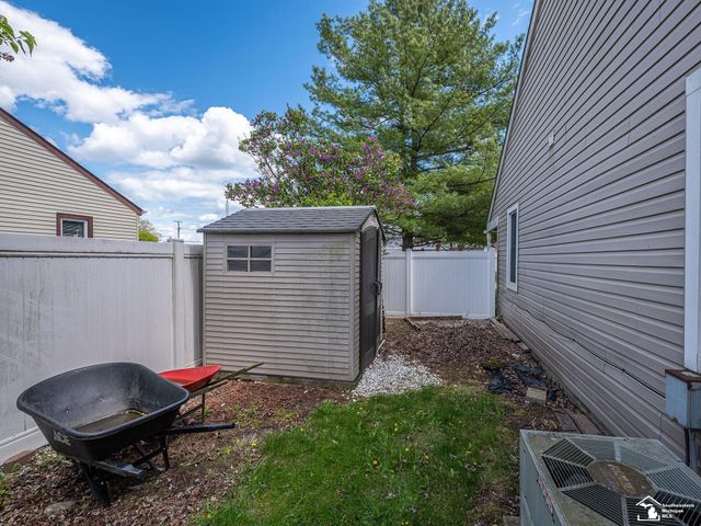 1423 Sunset Boulevard, Frenchtown Twp, MI 48162