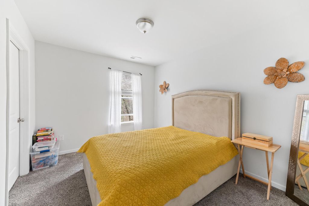 Image 20 of property listing at 169 Stoney Creek Way, Moncks Corner, SC 29461