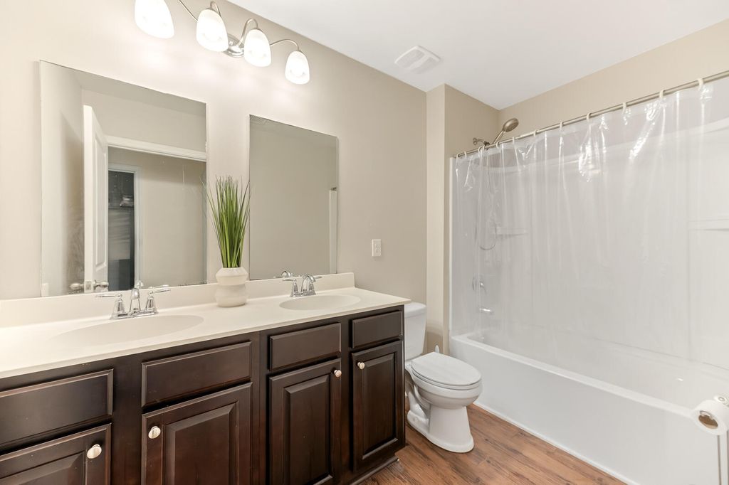 Image 21 of property listing at 169 Stoney Creek Way, Moncks Corner, SC 29461