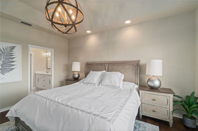 7687 Pebble Creek CIR 405, Naples, FL 34108