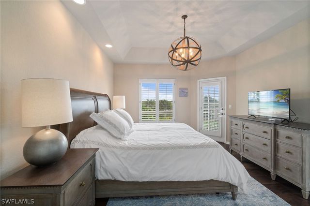 7687 Pebble Creek CIR 405, Naples, FL 34108