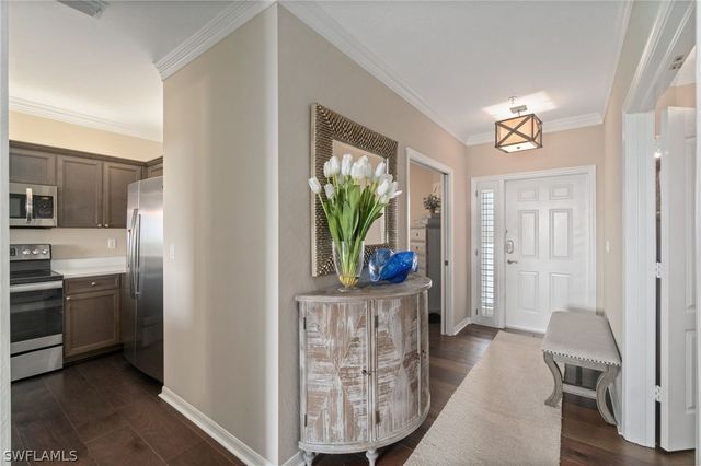 7687 Pebble Creek CIR 405, Naples, FL 34108