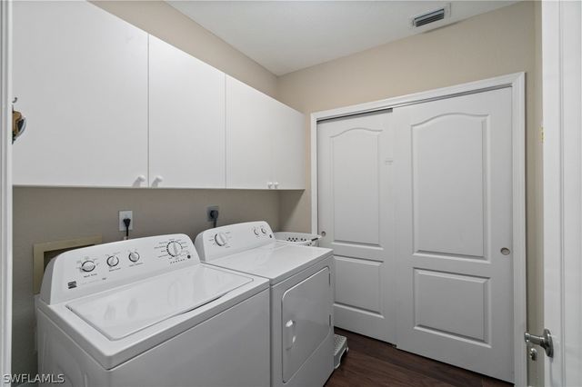 7687 Pebble Creek CIR 405, Naples, FL 34108