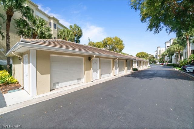 7687 Pebble Creek CIR 405, Naples, FL 34108