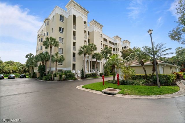 7687 Pebble Creek CIR 405, Naples, FL 34108
