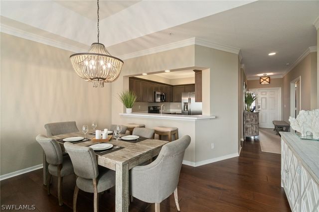 7687 Pebble Creek CIR 405, Naples, FL 34108