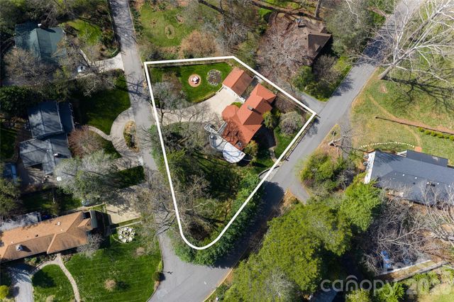 25 Blackwood Road, Asheville, NC 28804