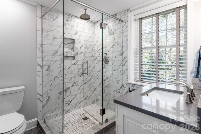 25 Blackwood Road, Asheville, NC 28804