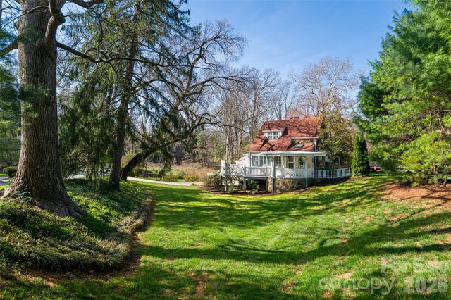 25 Blackwood Road, Asheville, NC 28804