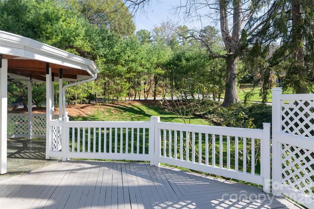 25 Blackwood Road, Asheville, NC 28804