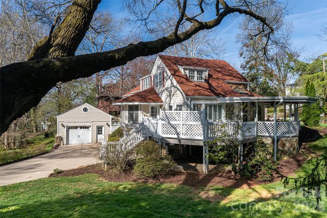 25 Blackwood Road, Asheville, NC 28804