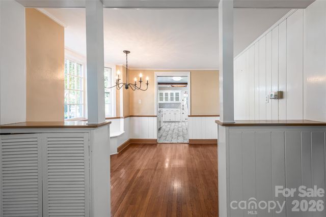 25 Blackwood Road, Asheville, NC 28804