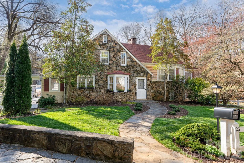 25 Blackwood Road, Asheville, NC 28804