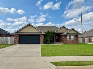 108 Hoss Street, Centerton, AR 72719