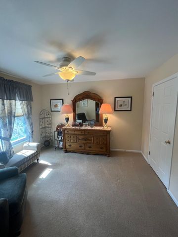 304 JULIAN DR E, Warwick, PA 18974