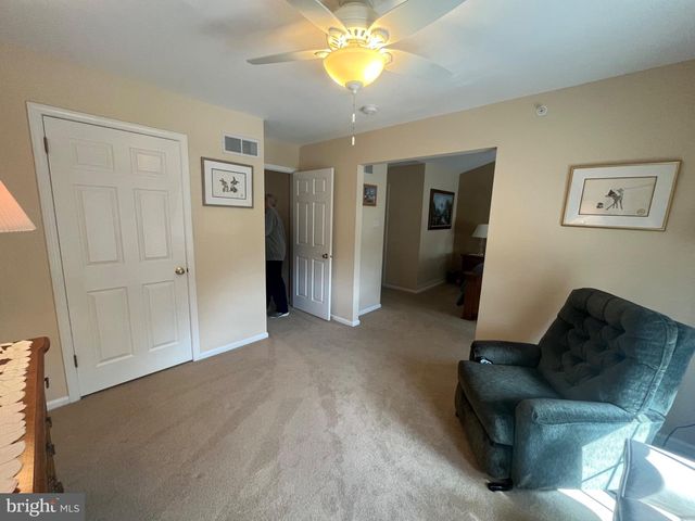 304 JULIAN DR E, Warwick, PA 18974