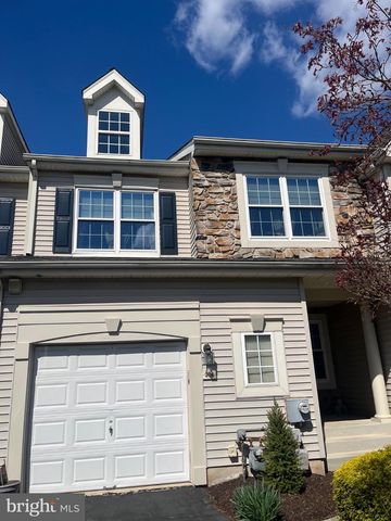 304 JULIAN DR E, Warwick, PA 18974