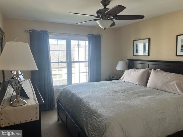304 JULIAN DR E, Warwick, PA 18974