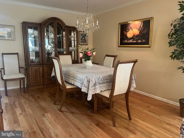 304 JULIAN DR E, Warwick, PA 18974