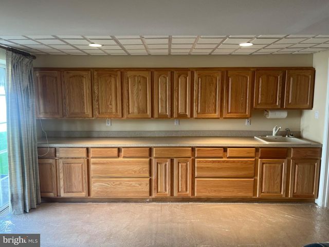 304 JULIAN DR E, Warwick, PA 18974