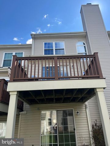 304 JULIAN DR E, Warwick, PA 18974