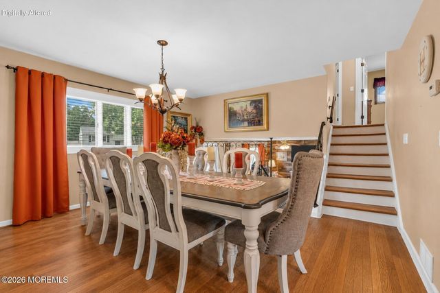 10 Garrett Place, New Monmouth, NJ 07748