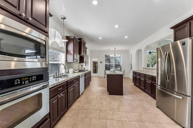 3211 Timberwood Drive, Pearland, TX 77584