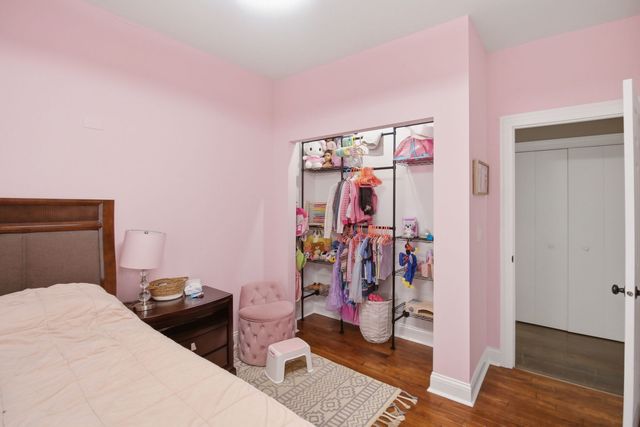 1022 Rosewood Drive, Carpentersville, IL 60110