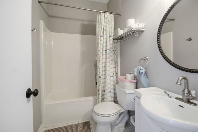 1022 Rosewood Drive, Carpentersville, IL 60110