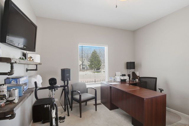 1022 Rosewood Drive, Carpentersville, IL 60110