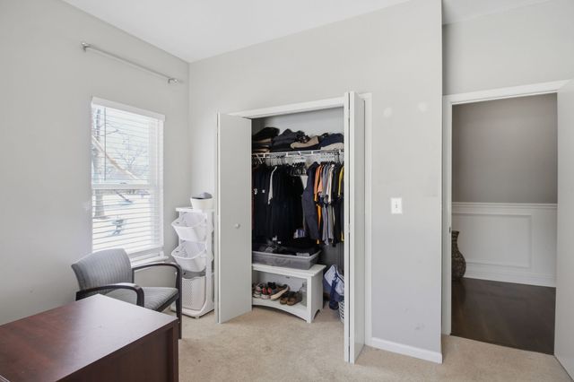 1022 Rosewood Drive, Carpentersville, IL 60110