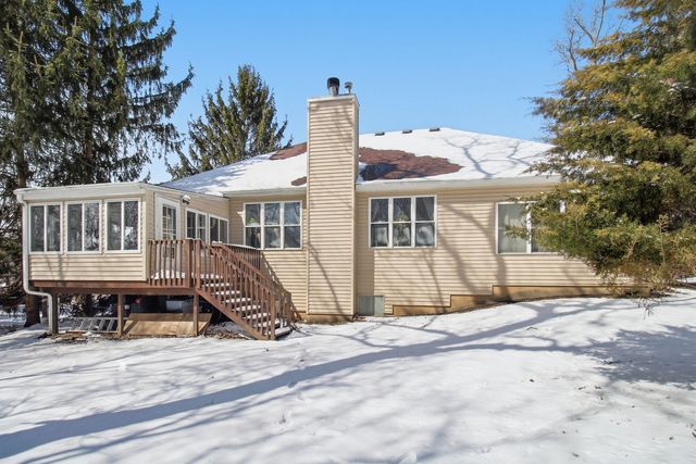 1022 Rosewood Drive, Carpentersville, IL 60110