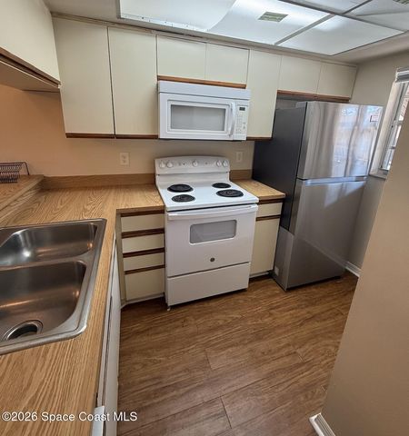 3057 Sir Hamilton Circle 8, Titusville, FL 32780