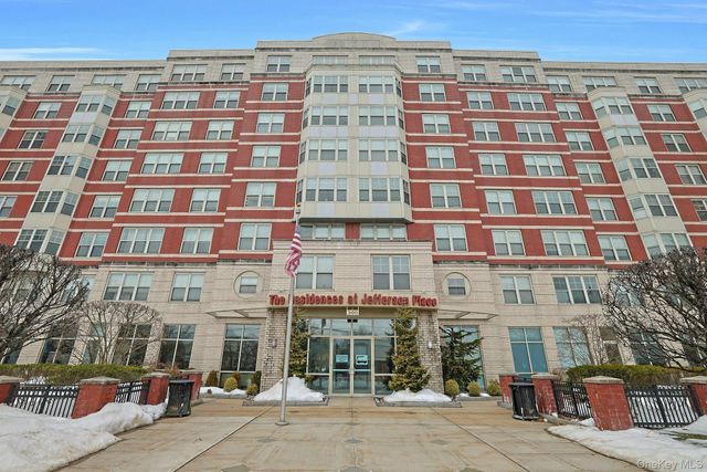 31 Greenridge Avenue 3M, White Plains, NY 10605