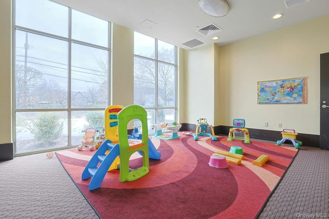 31 Greenridge Avenue 3M, White Plains, NY 10605