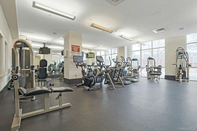 31 Greenridge Avenue 3M, White Plains, NY 10605