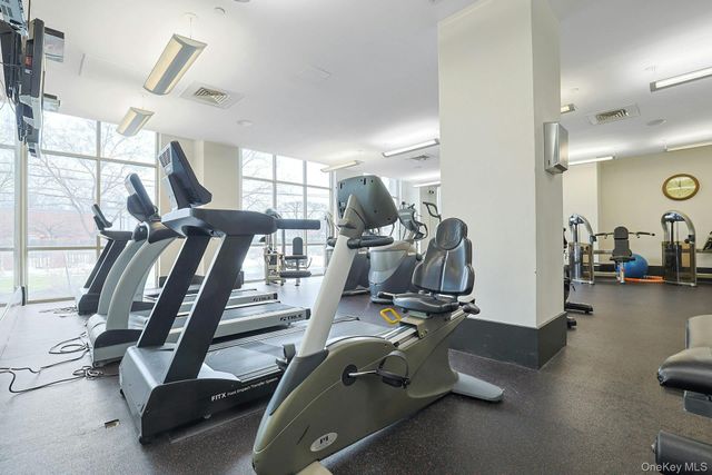 31 Greenridge Avenue 3M, White Plains, NY 10605